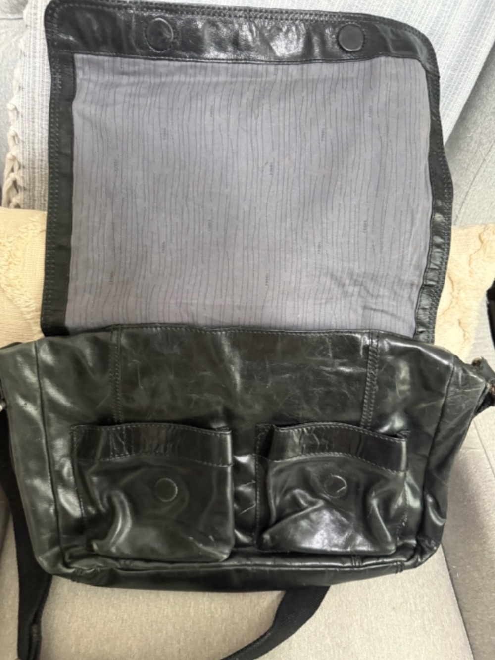 Fossil Black Leather Messenger Bag Crossbody Laptop Satchel Vintage - Picture 3 of 9